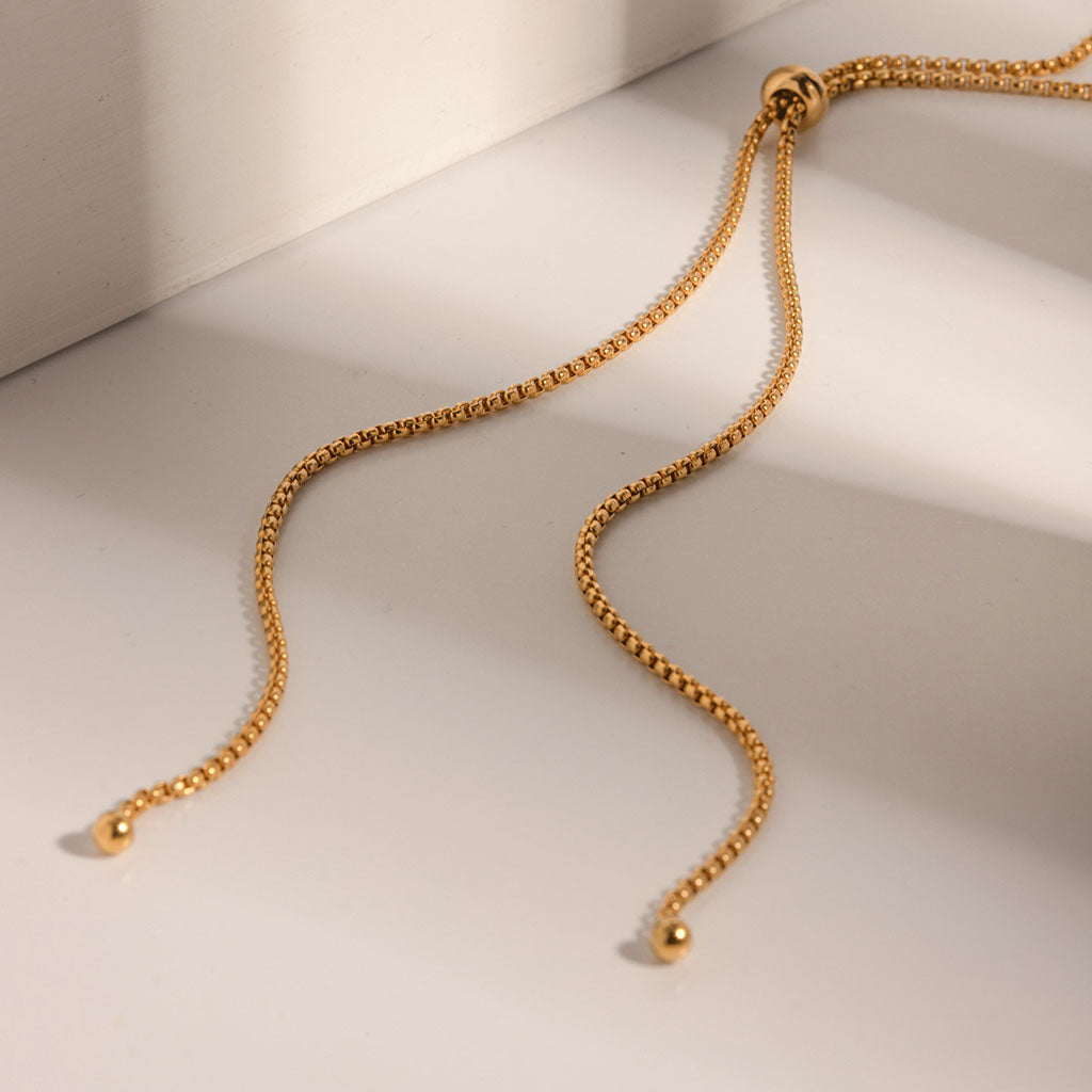 Easy To Wear Unique 18K Gold Plated Wavy Wire Slider Collar Necklace