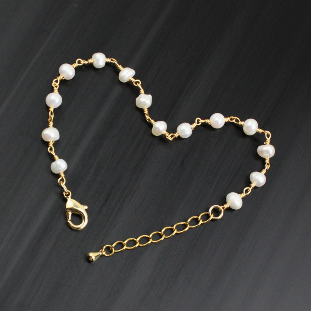 Fall In Love Pearlized Beaded Trimmed Plated Chain Bracelet - Gold