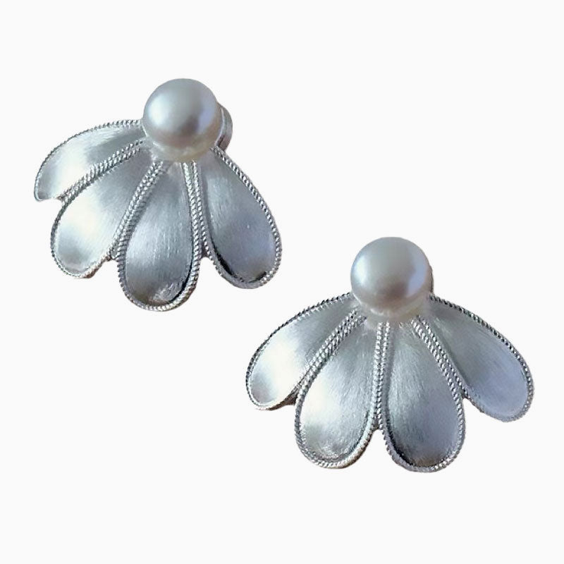 FOR YOU IN FULL BLOSSOM Luster Pearl Brushed Petal Stud Earrings