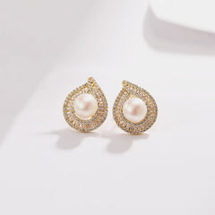 Sparkly Rhinestone Pearlized Trimmed Stud Earrings - Gold