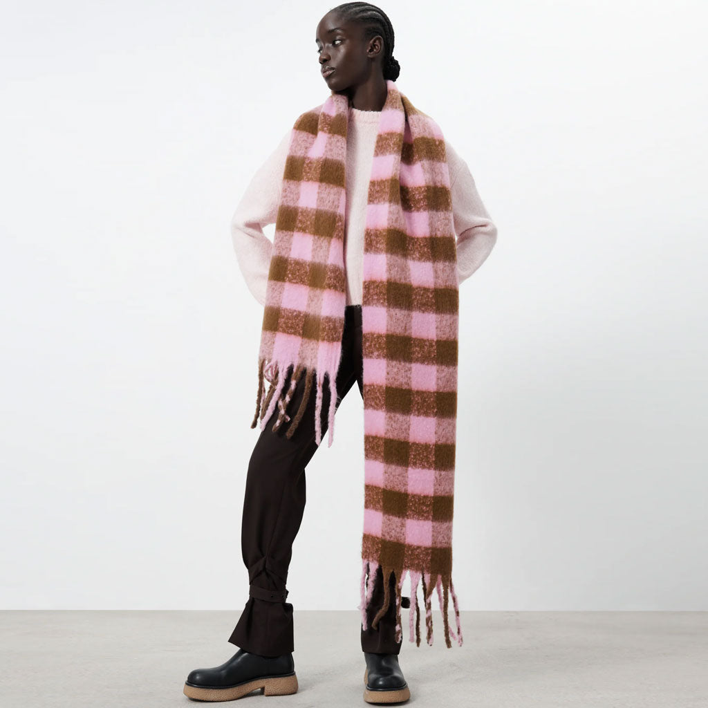 Street Style Two Tone Brushed Fringe Narrow Plaid Scarf - Pink